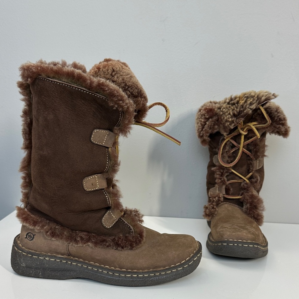 Born Winter Suede Shearling Winter Boots Brown Lace Up Size 7